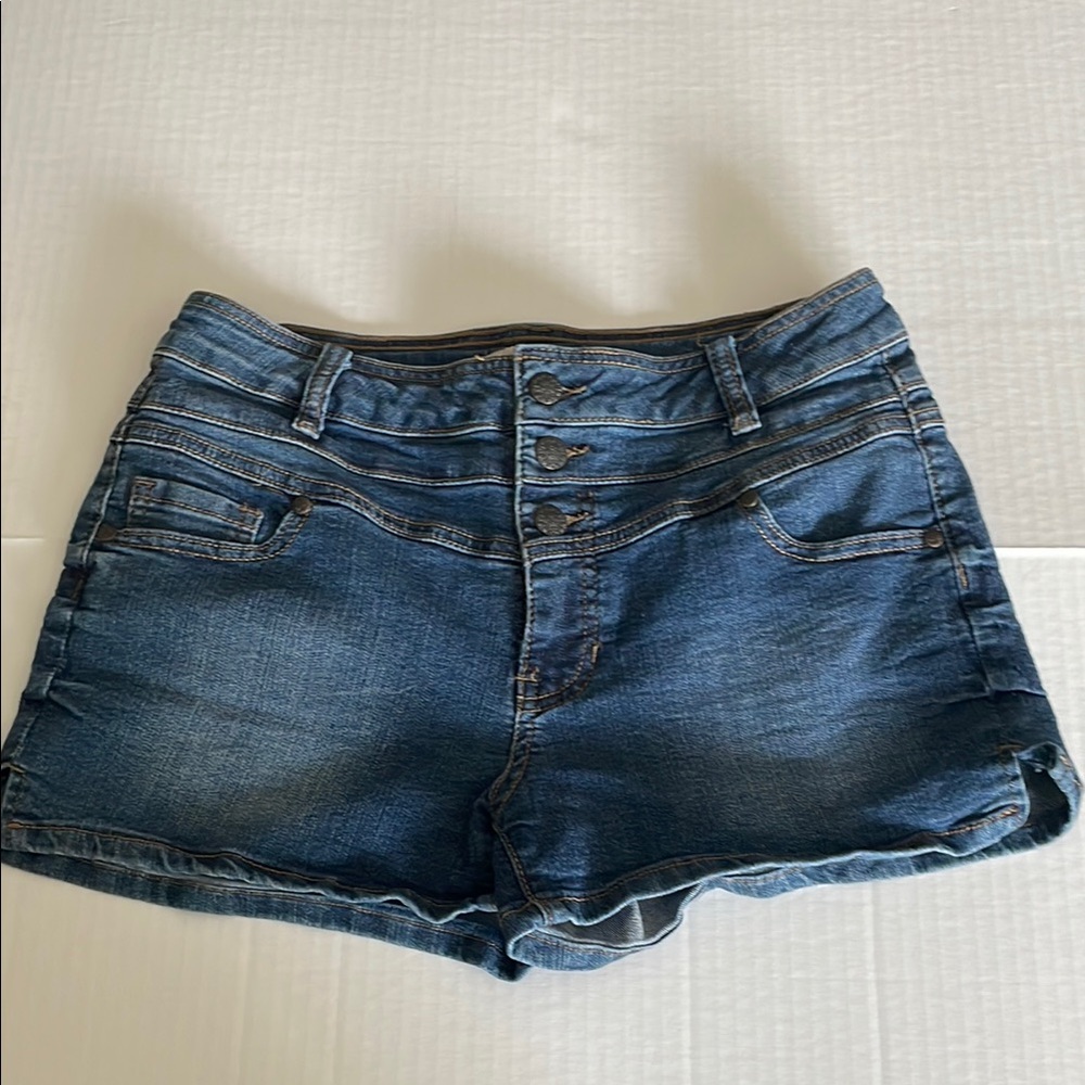 Blue spice Blue Denim 3button up Shorts Juniors size 9/10